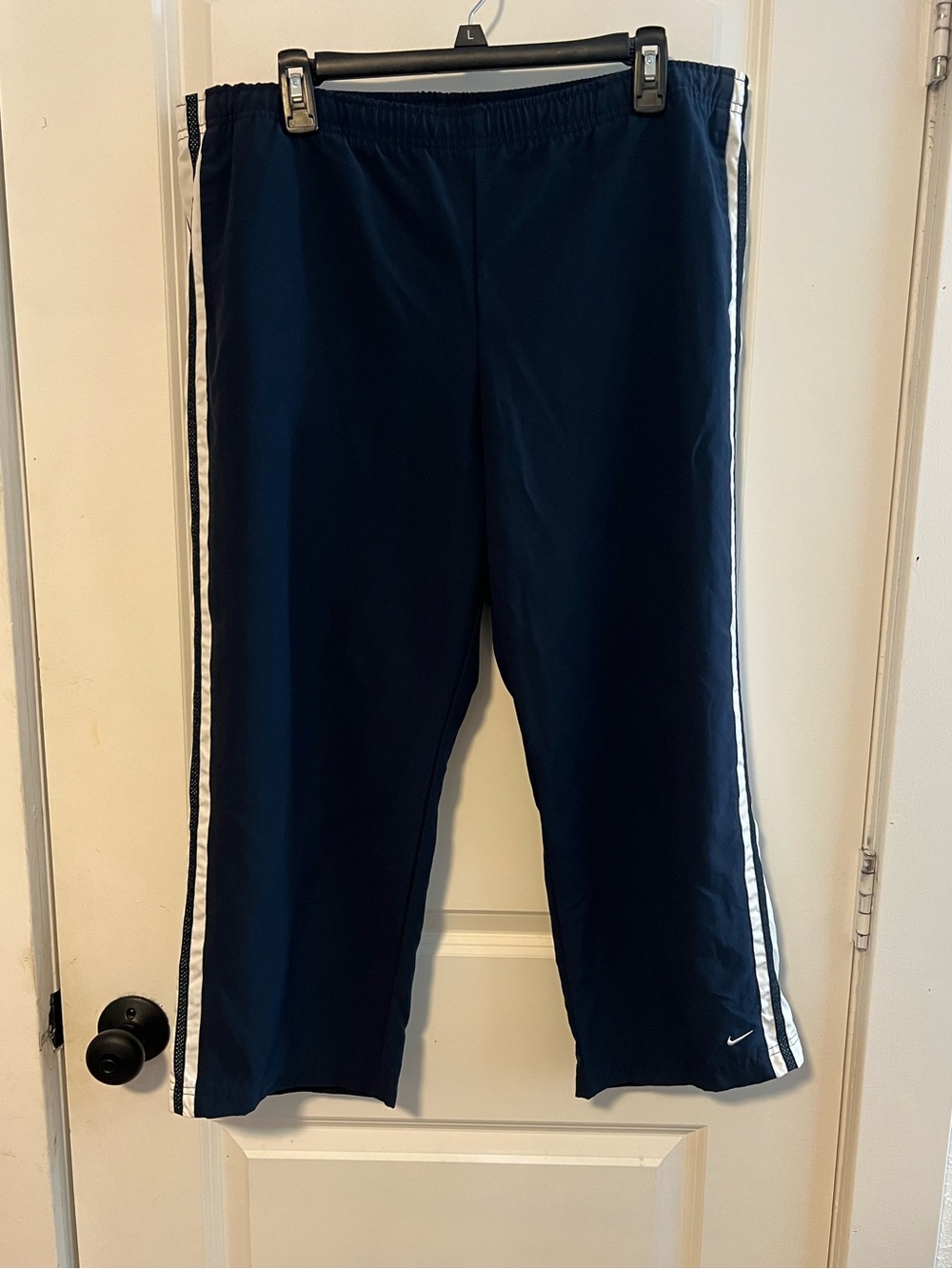 VNTG Y2K Nike Swoosh Capri Length Track Pants